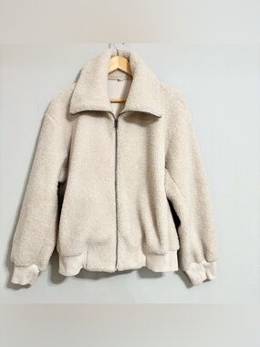 Uniqlo Cream Beige Sherpa Collared Fleece Zip Up Jacket Sweater